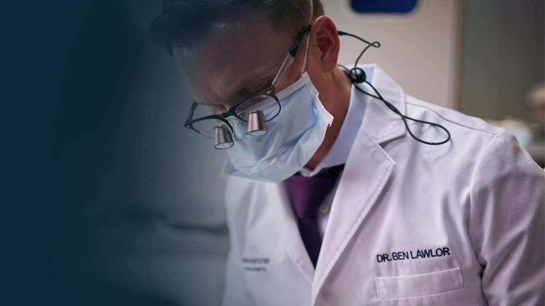 Dentist in facemask